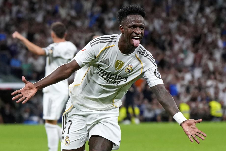 他在俱乐部 他在俱乐部