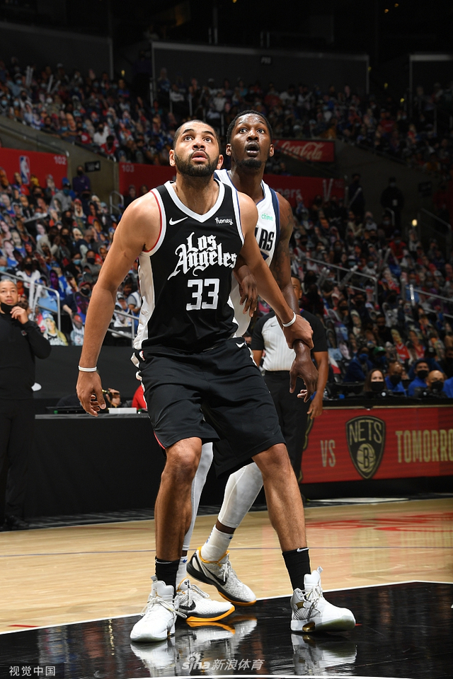 两支球队战 两支球队战